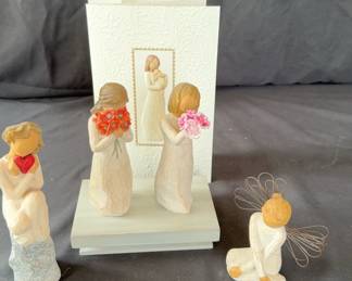 Willow Tree Angels * Matching Shelf * Embossed Card
