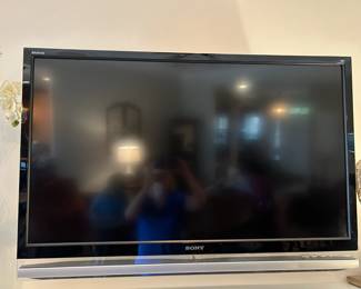 #21	Sony (mounted TV) - KDL46XBR6 - You Remove (wall bracket not incl.)	 $100.00 
