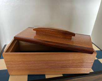 #40	wood box with lid 8x3x3	 $25.00 

