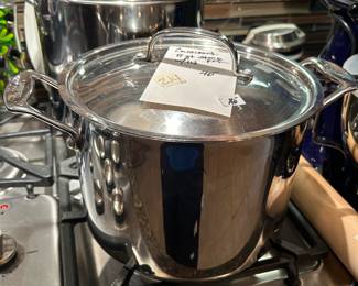 #214	Cuisinart 8qt Stock Pot w/lid	 $40.00 
