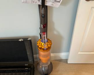 #62	Dyson Electric DC40	 $30.00 
