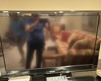 #86	Toshiba 40" TV w/remote	 $75.00 
