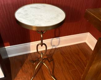 #32	Brass/Marble Pedestal End Table w/round marble top - 12x24	 $100.00 

