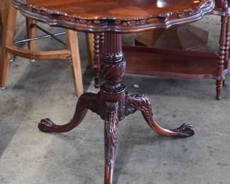 Mahogany Pie Crust Table