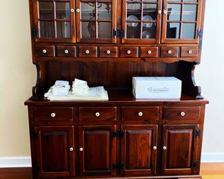 Ethan Allen Antique Pine hutch