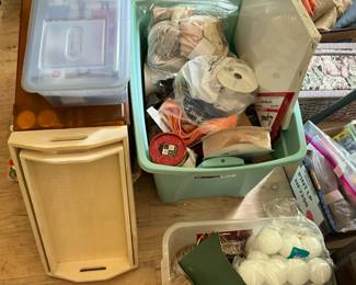 Trays & miscellaneous items