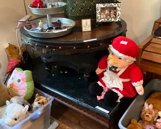 Decor, toys, collectibles