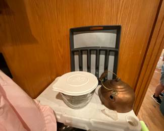 Kitchen - Pyrex mixing bowl with lid - family removed copper pot