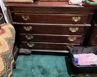 2nd 4 drawer chest - same room