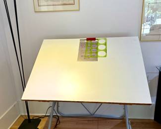 Drafting table