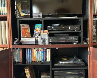 Nintendo NES, Pioneer, Samsung