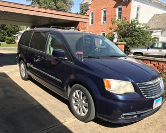 2013 Chrysler Town & Country Touring Leather Stow & Go  97,000 miles with customer preferred package.          1 Owner