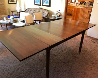 Willett Trans East Dining Room Drop Leaf Cherry Table Silver Banded Bottoms