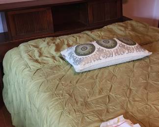 Willett Full Size headboard Cherry Trans East