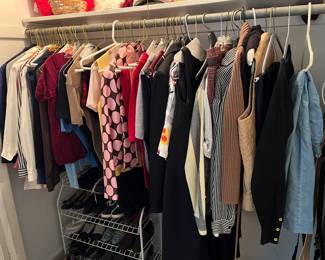 Women's clothing (size small) - vintage St. John knit photos coming soon!