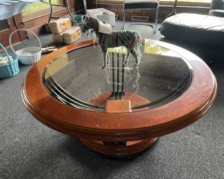 Coffee table with glass insert