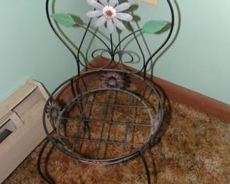 Plant stand chair
