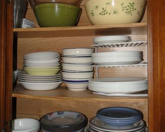 Pyrex and more kitchenware