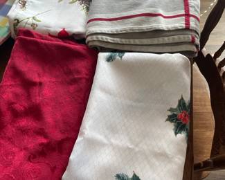 More holiday linens 