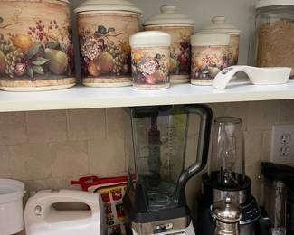 Blender, mixer, canister set