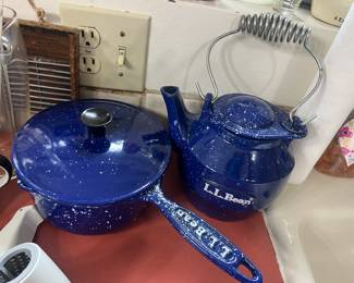 LL Beam pans with lids 