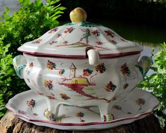 Italian cantagalli tureen and  2 platters. Sold as set