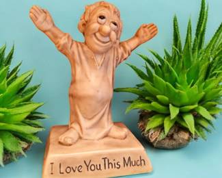 Russ Berrie and co I LOVE YOU THIS MUCH 