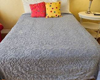 Queen size electric bed