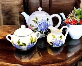Tiffany hydrangea made in France 2070 Tiffany and Co tea set