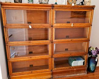 Globe wernicke sectional lawyer bookcase. GRADE 198, pattern 111, standard c-11 unit. 