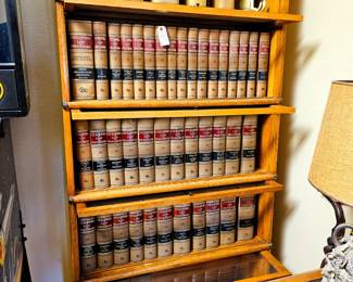 Globe wernicke sectional lawyer bookcase. GRADE 198, pattern 111, standard c-11 unit. 