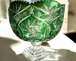 Green cut to clear glass sawtooth edge glass bowl 