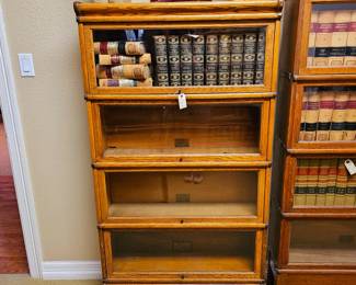Globe wernicke sectional lawyer bookcase. GRADE 198, pattern 111, standard c-11 unit. 