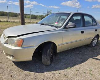 2002 Hyundai Accent, GOLD
