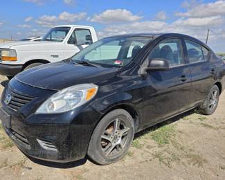 2013 Nissan Versa, BLACK