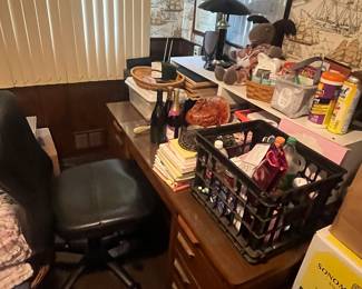 desk and work area- toys and stationary products