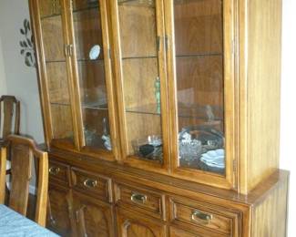 Thomasville China Cabinet