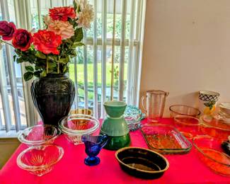 Vintage Kitchen casseroles, bowls, etc.