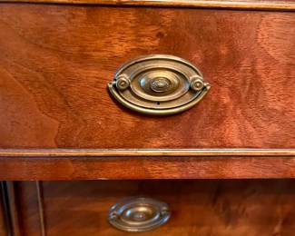 Beautiful Sideboard, good size and very nice construction and size
