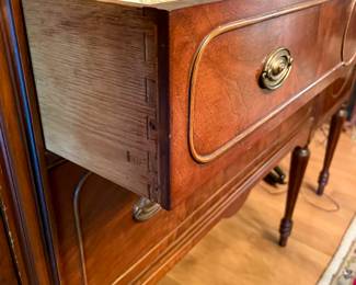 Beautiful Sideboard, good size and very nice construction and size