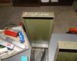 N scale train track