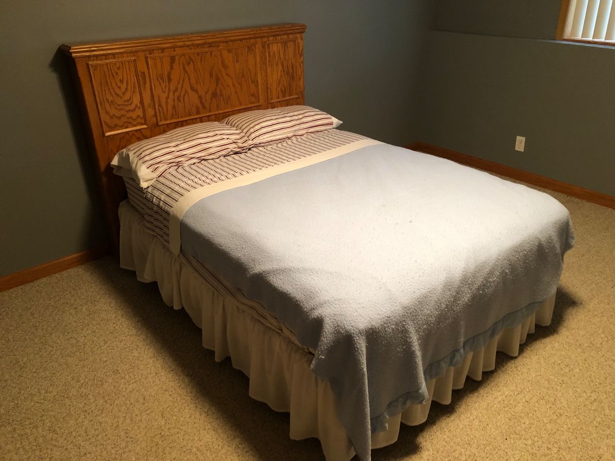 Oak Headboard Bed Set