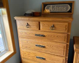 Bedroom Set Dresser 
