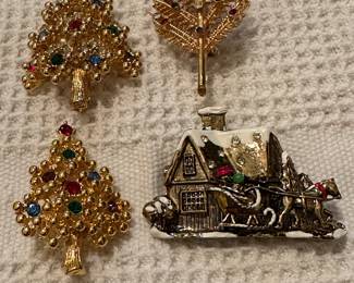 Vintage Christmas Broaches 
