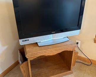 Vizio 32 inch LCD TV