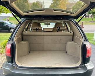 Lexius rear compartment 