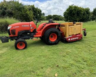 Kubota L2501 with Bush Hog
