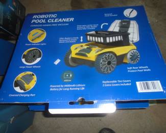 Pool vacuum (used once)