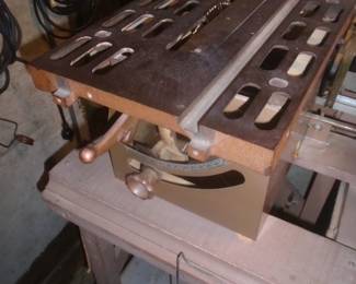 Small table saw
