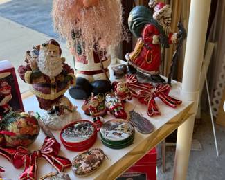Christmas Decorations/Cast Iron Santa Door Stop